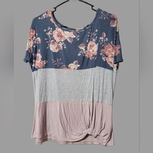 Maurices Size Medium floral blouse